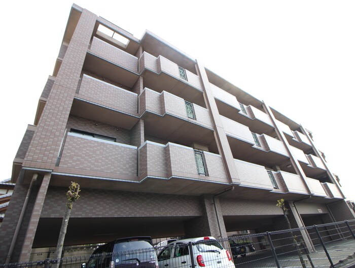 レグルス空港南の物件外観写真