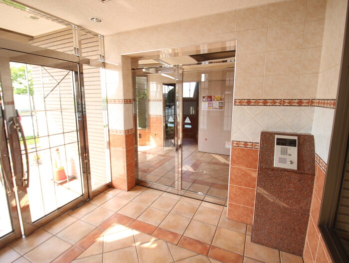 レグルス空港南の物件外観写真