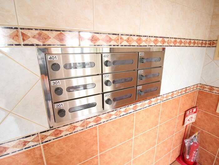 レグルス空港南の物件外観写真