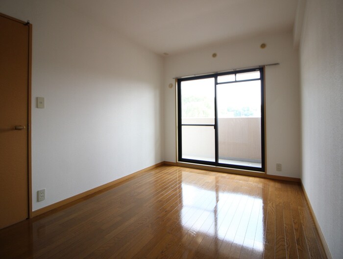 レグルス空港南の物件内観写真