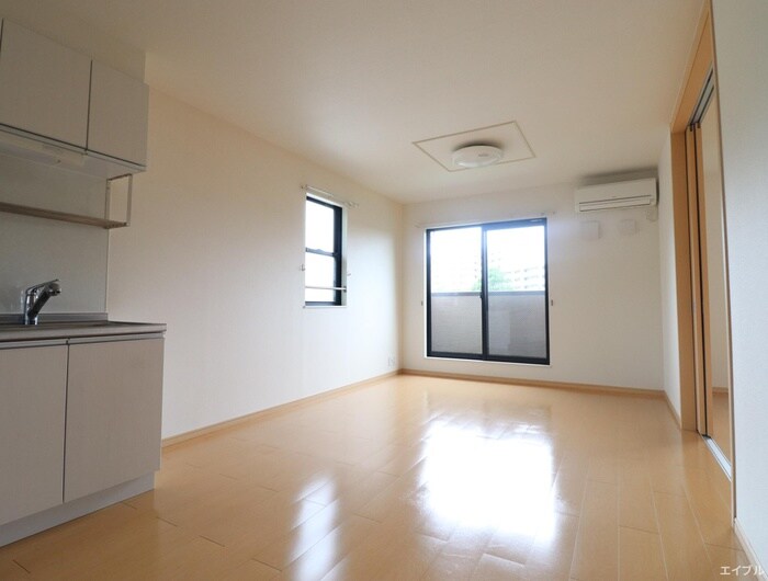 ノイ・ヴァルトB棟の物件内観写真