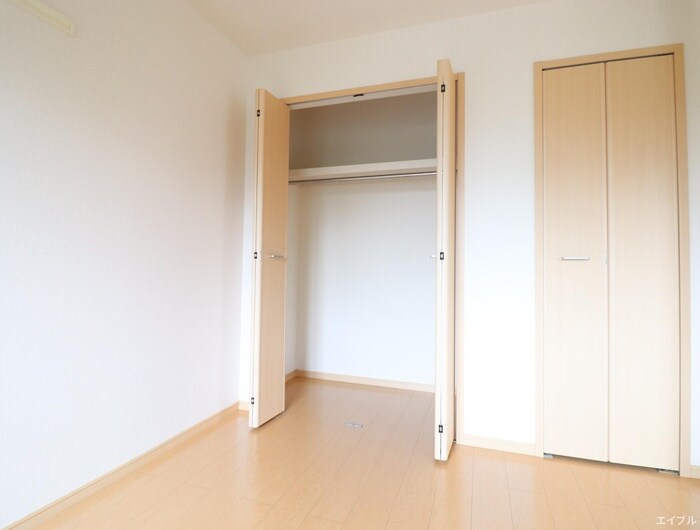 ノイ・ヴァルトB棟の物件内観写真