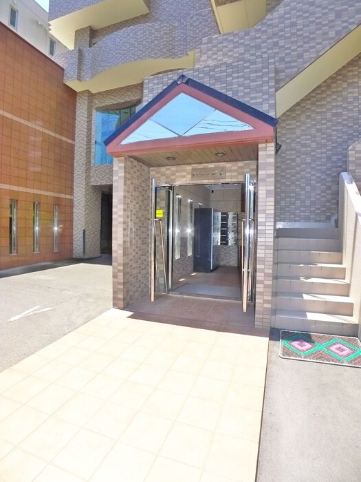 コスモ郡元の物件外観写真