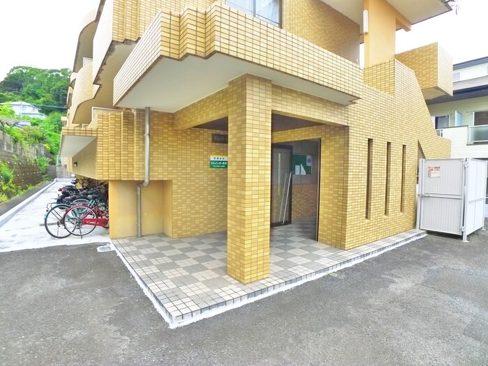 エスポアールエデンの物件外観写真