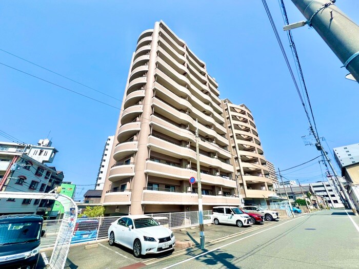 ガーデンパレス八尋の物件外観写真