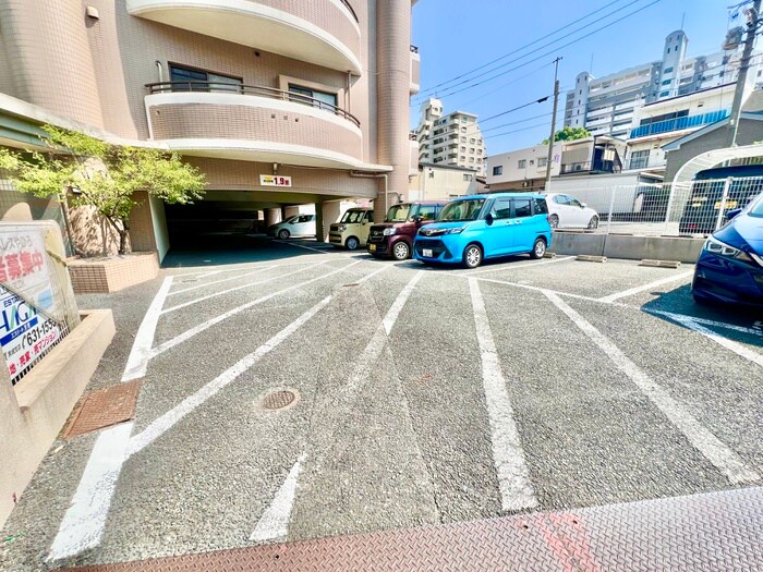 ガーデンパレス八尋の物件外観写真