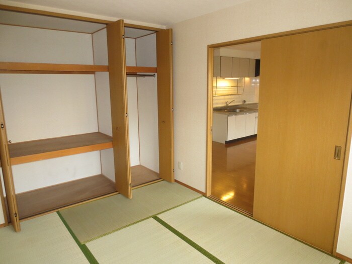 ガーデンパレス八尋の物件内観写真