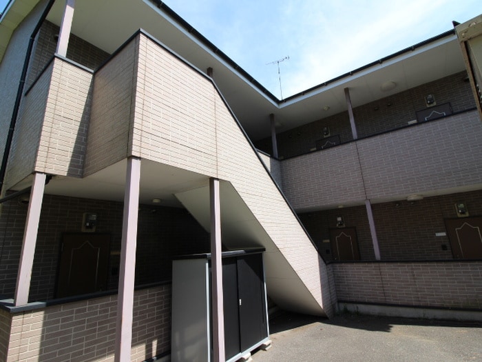 サンメルディアンの物件外観写真