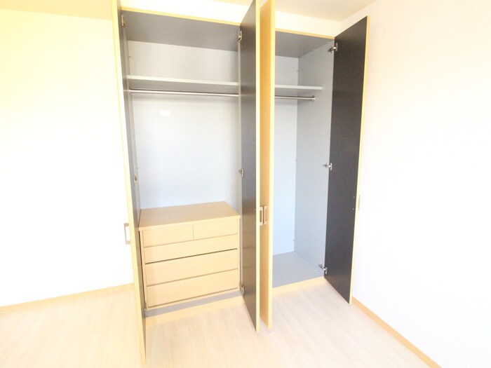 ヴィラージュ新木屋瀬の物件内観写真