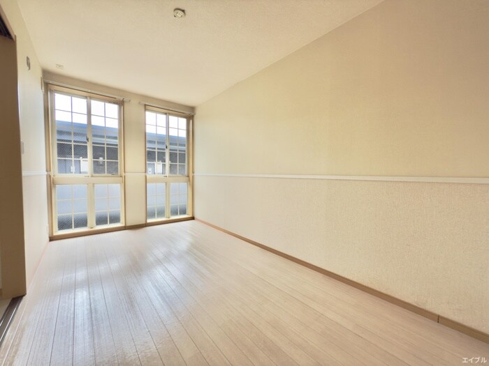 ヴィラージュ新木屋瀬の物件内観写真