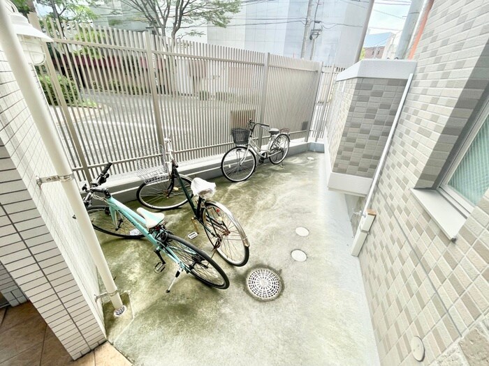 メゾン エパヌイの物件外観写真