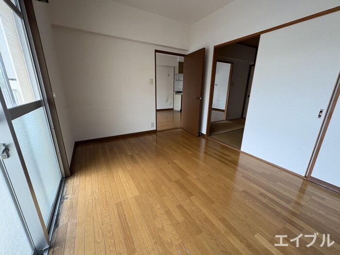 サンヒルズ春日の物件内観写真