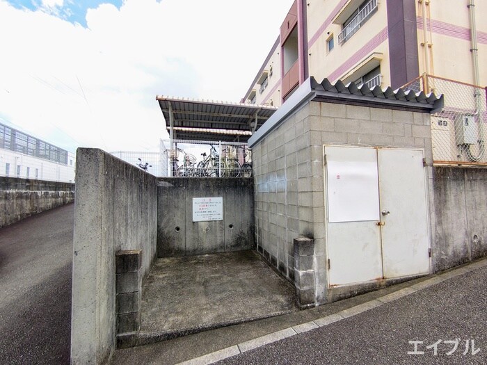 サンヒルズ春日の物件外観写真