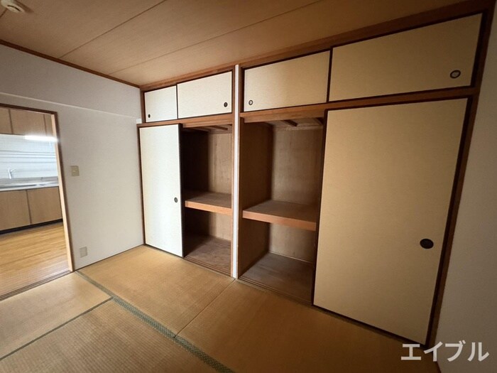 サンヒルズ春日の物件内観写真