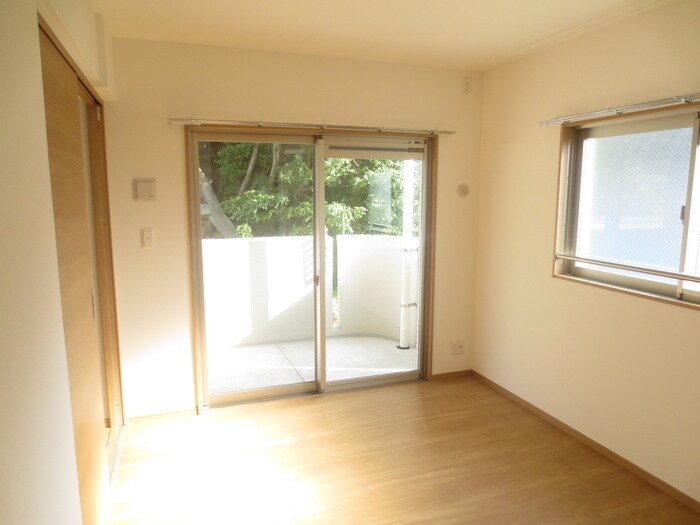 メープルハウスの物件内観写真