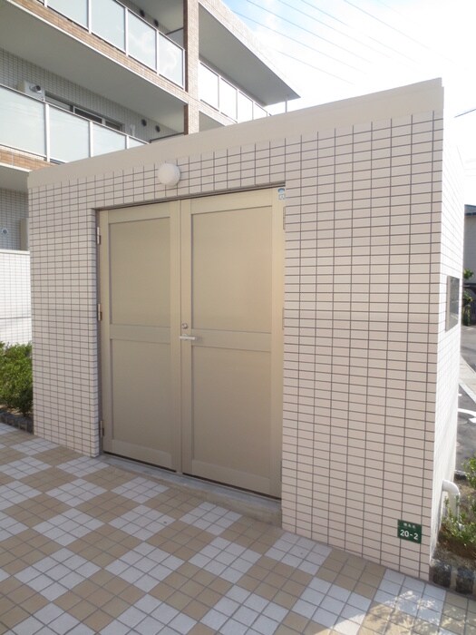 メープルハウスの物件外観写真