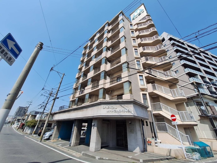 オリエンタル三萩野公園の物件外観写真