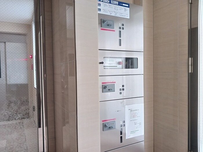 パ－ク鴨池の物件外観写真