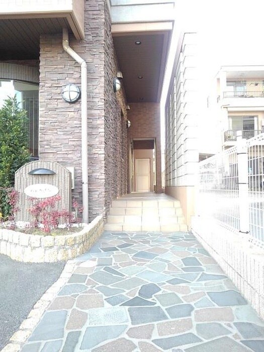 パ－ク鴨池の物件外観写真