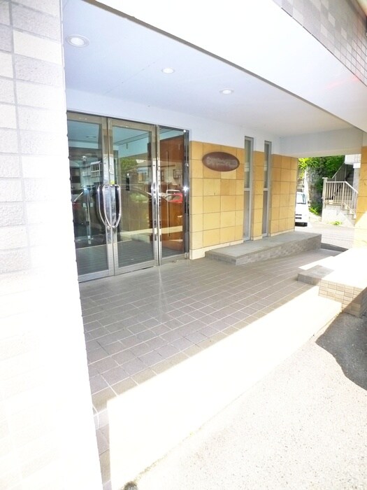 シャイニングハイツ唐湊の物件外観写真