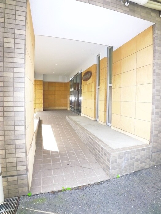 シャイニングハイツ唐湊の物件外観写真