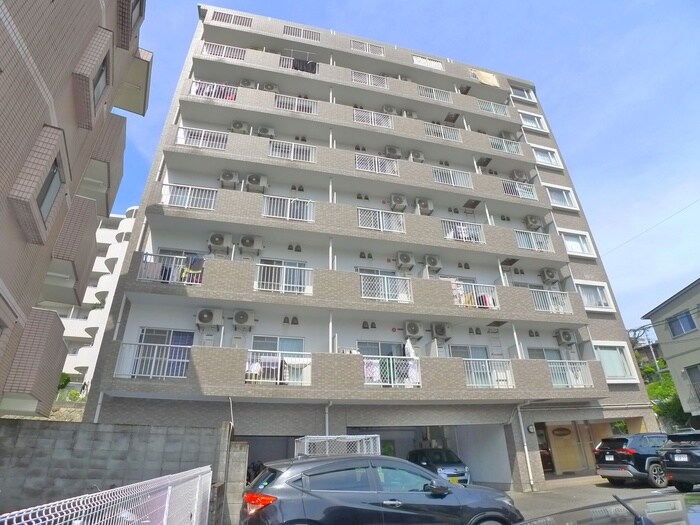 シャイニングハイツ唐湊の物件外観写真