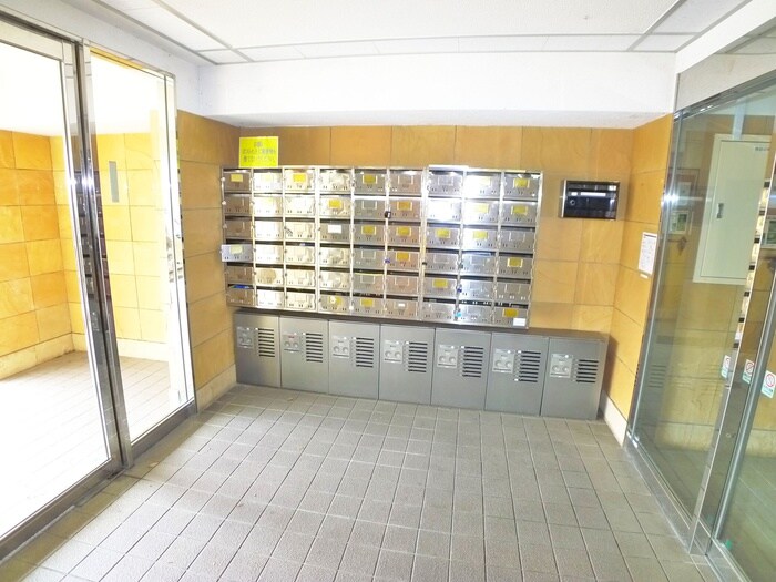 シャイニングハイツ唐湊の物件外観写真