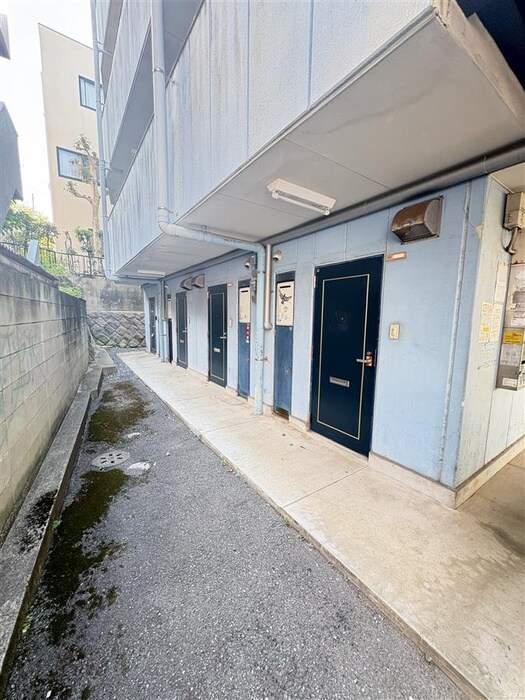 アマノフラット香住ヶ丘の物件外観写真