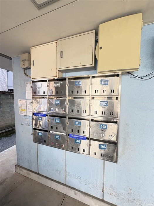 アマノフラット香住ヶ丘の物件外観写真