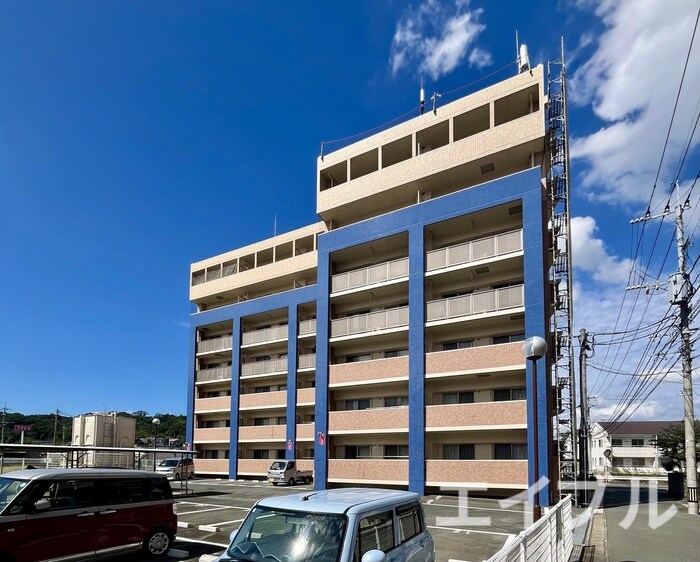レヴァンテ東郷駅前の物件外観写真