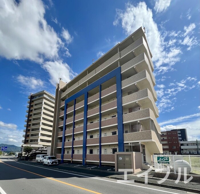 レヴァンテ東郷駅前の物件外観写真