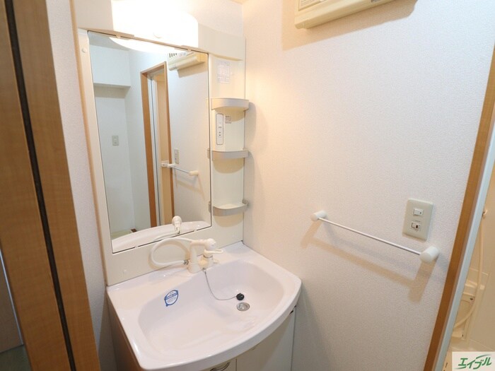 レヴァンテ東郷駅前の物件内観写真