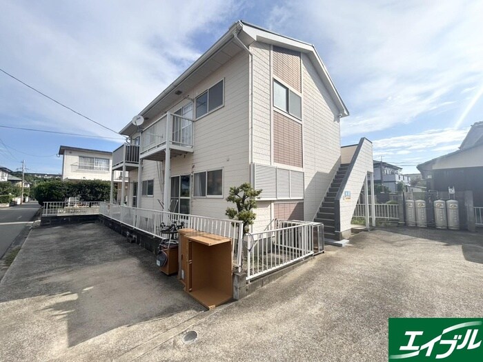 ニーヴェ古賀の物件外観写真