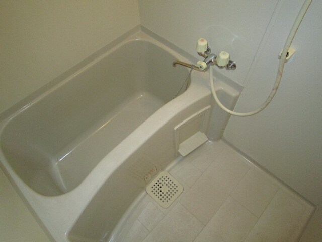 ニーヴェ古賀の物件内観写真