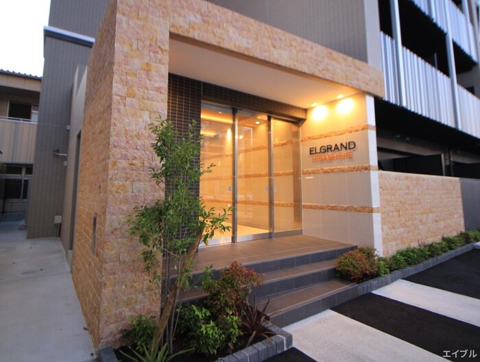 エルグランド東比恵の物件外観写真