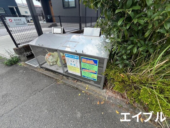 モナリエＩ′ＬＬの物件外観写真