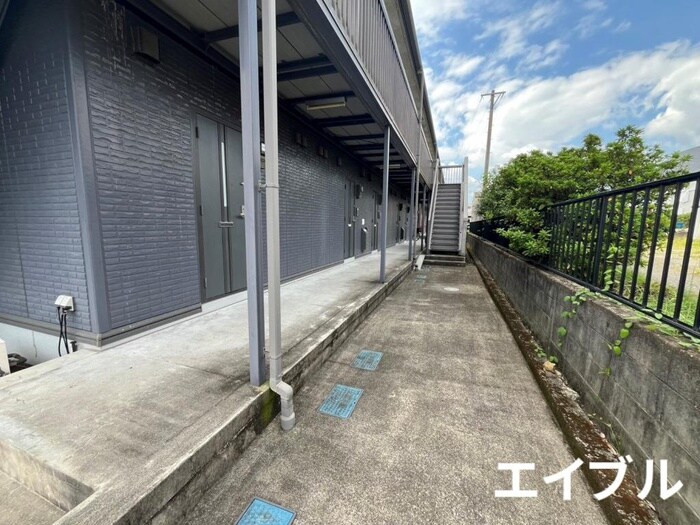 モナリエＩ′ＬＬの物件外観写真