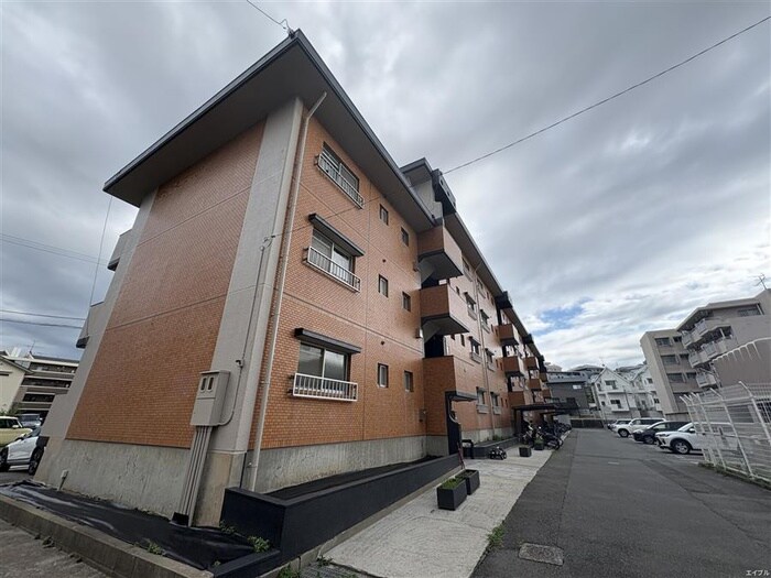 第２パ－プルハイムの物件外観写真