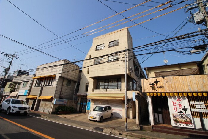 上田ビルの物件外観写真