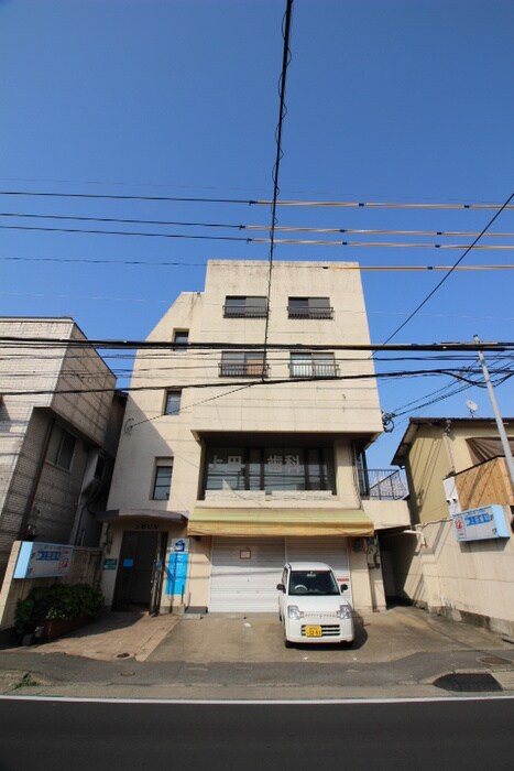 上田ビルの物件外観写真