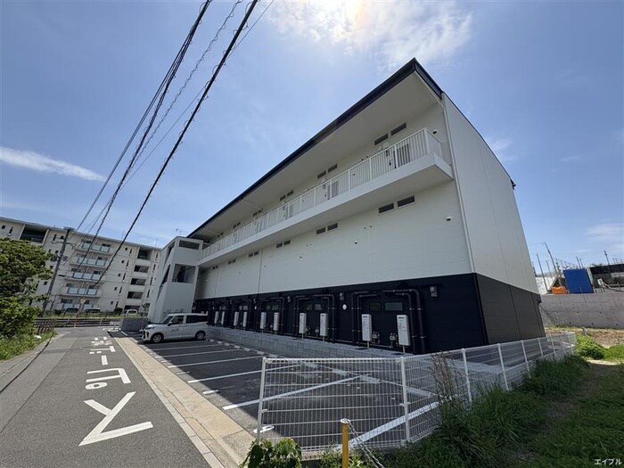 ガレージハウス青葉の物件外観写真