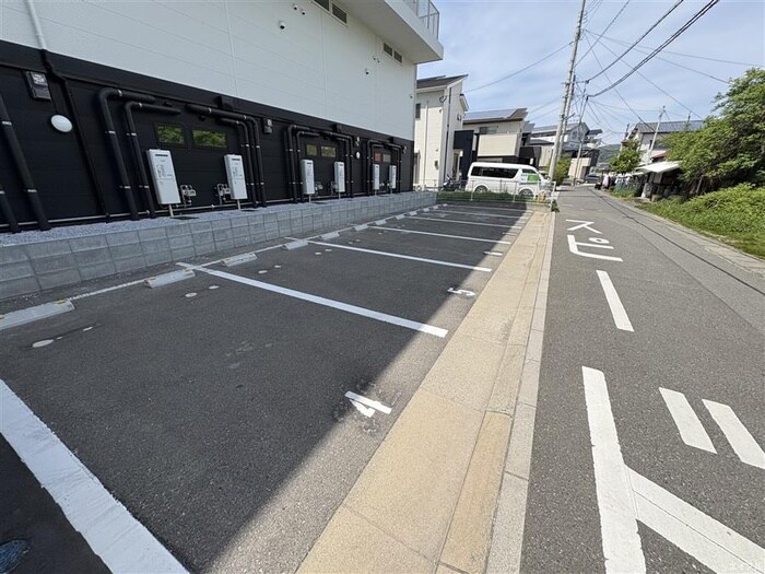 ガレージハウス青葉の物件外観写真