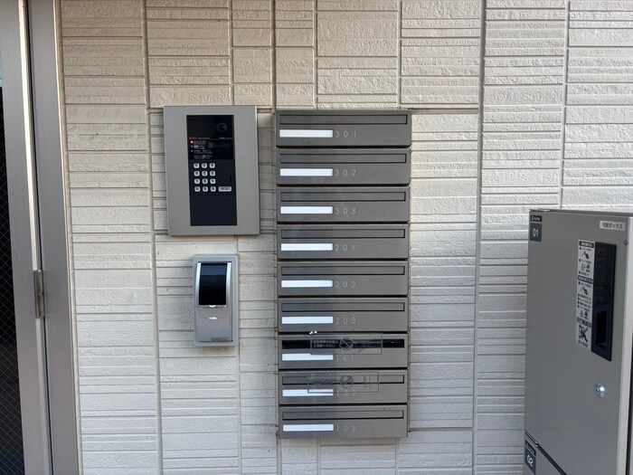 D-room ＫＯＴＯＢＵＫＩの物件外観写真