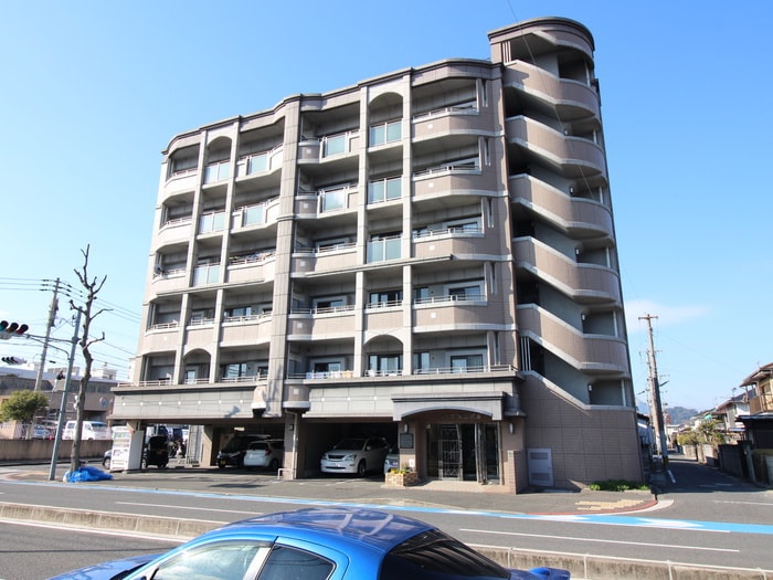 フェリス城野駅南の物件外観写真