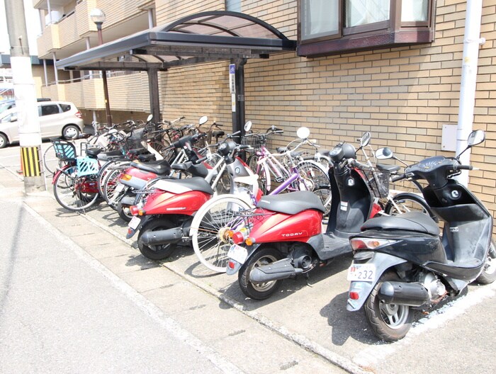 キャッスル泉屋Ⅱの物件外観写真