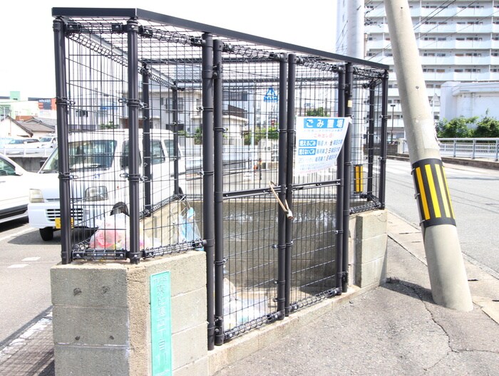 キャッスル泉屋Ⅱの物件外観写真