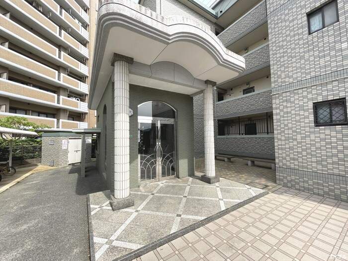 シャトレ参番館の物件外観写真