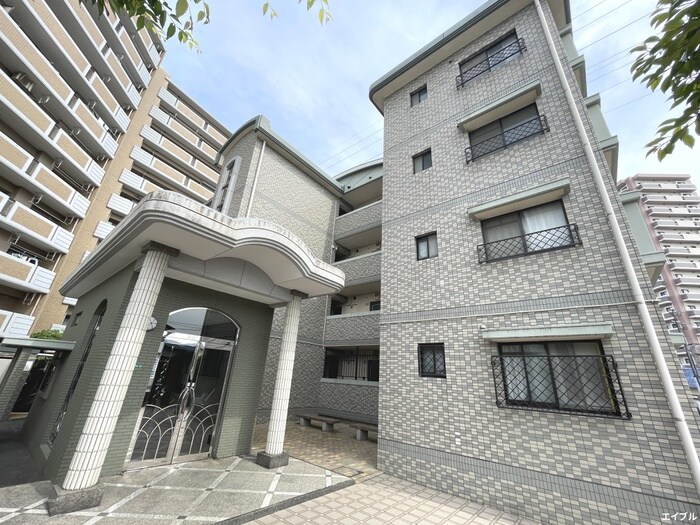 シャトレ参番館の物件外観写真