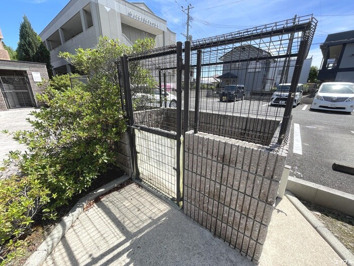 メゾンドコンフォースⅠの物件外観写真