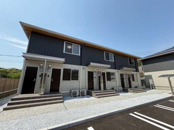 ファミールヴィラA棟の物件外観写真